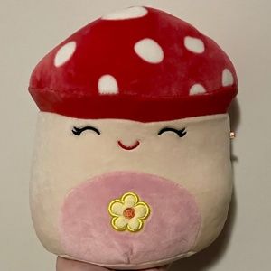 8” Sakina Squishmallow